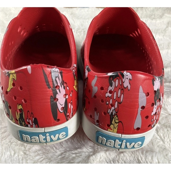 NATIVE Disney Parks Minnie Mouse Red Slip On Shoes Unisex Male 8/Women 10 - Picture 4 of 9